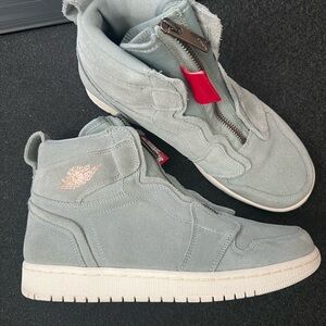 Jordan Men's Light Gray High-Top Sneakers